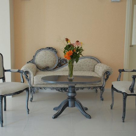 Oasis Hotel Skala  Bagian luar foto
